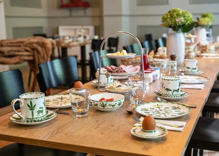 Forsthaus Friedrichsruh Hotel Garni